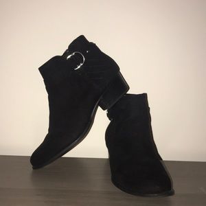 Women’s black booties